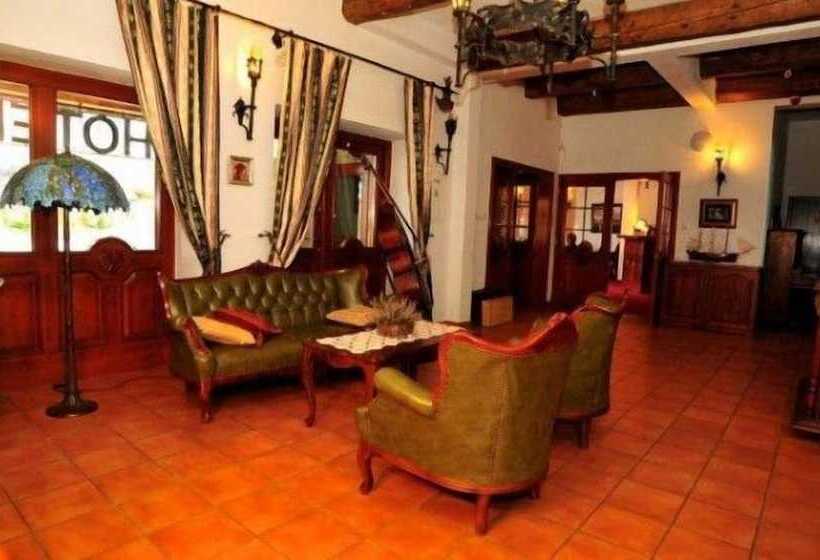 酒店 Folwark Stara Winiarnia