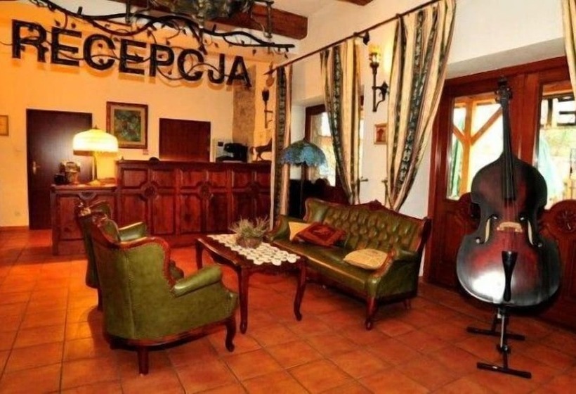 酒店 Folwark Stara Winiarnia