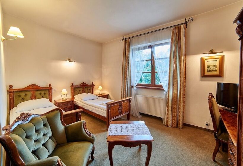 酒店 Folwark Stara Winiarnia