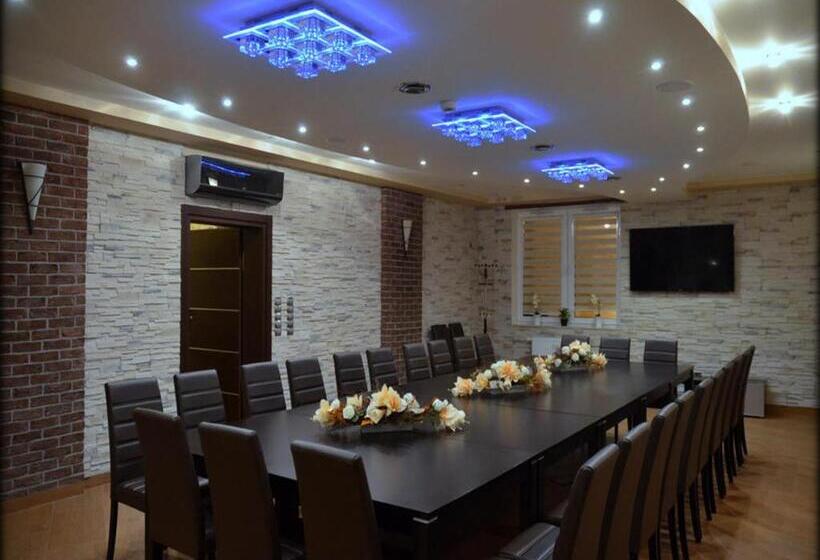 Отель Gościniec Biznesowy