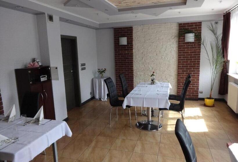 Отель Gościniec Biznesowy