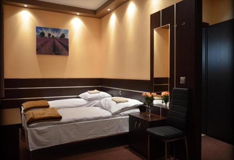 Отель Gościniec Biznesowy