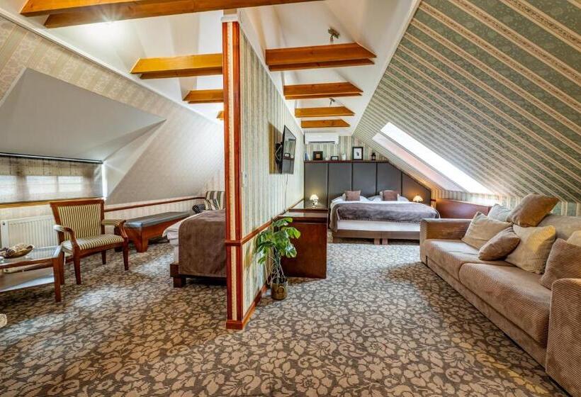 فندق Golden Eagle