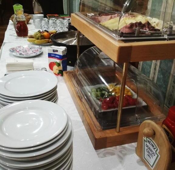 فندق Golden Eagle