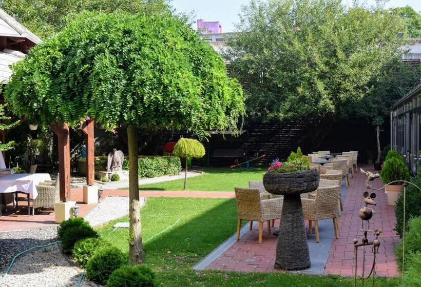 فندق Golden Eagle