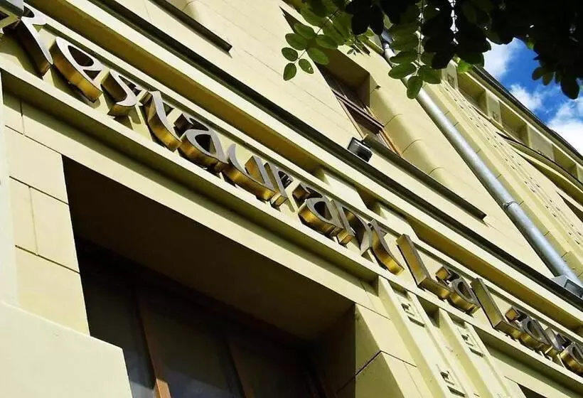 Hotel Golden Eagle