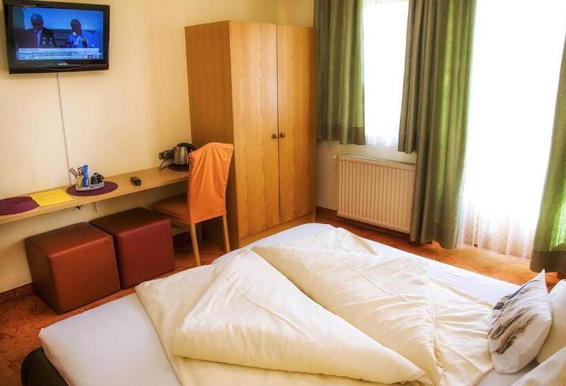 בית מלון כפרי Gästehaus Götz