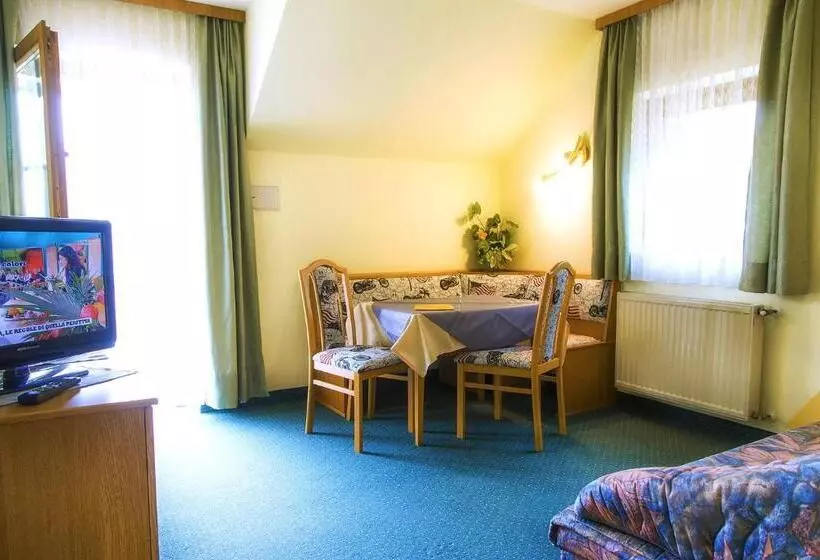 ホテル Gästehaus Götz