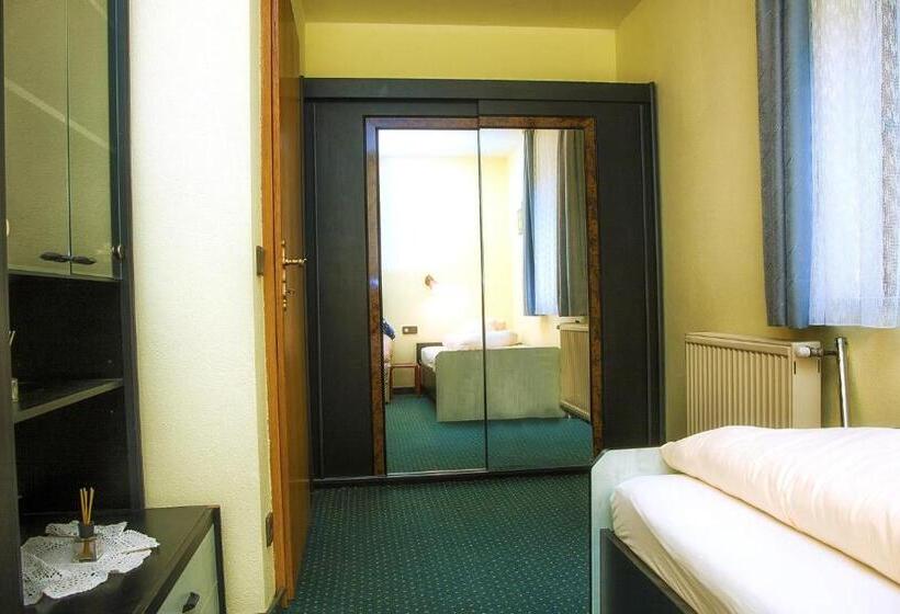 בית מלון כפרי Gästehaus Götz