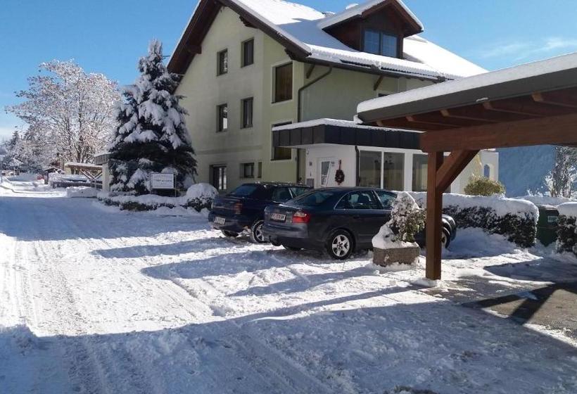 ホテル Gästehaus Tarmann