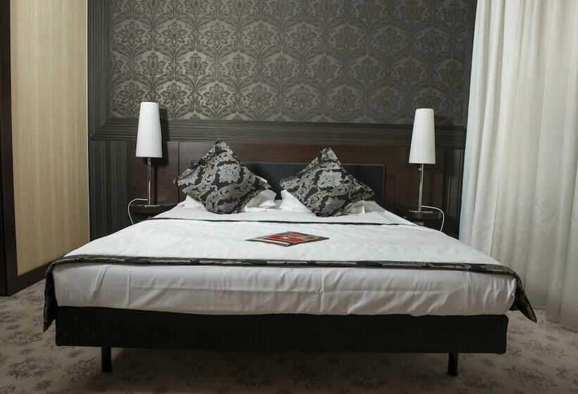 酒店 Iskierka Business & Spa