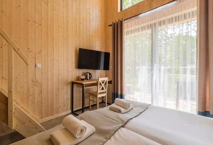 ホテル Jabłoń Lake Resort