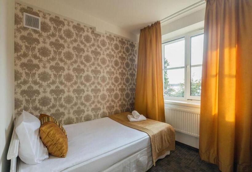 בית מלון כפרי Jabłoń Lake Resort