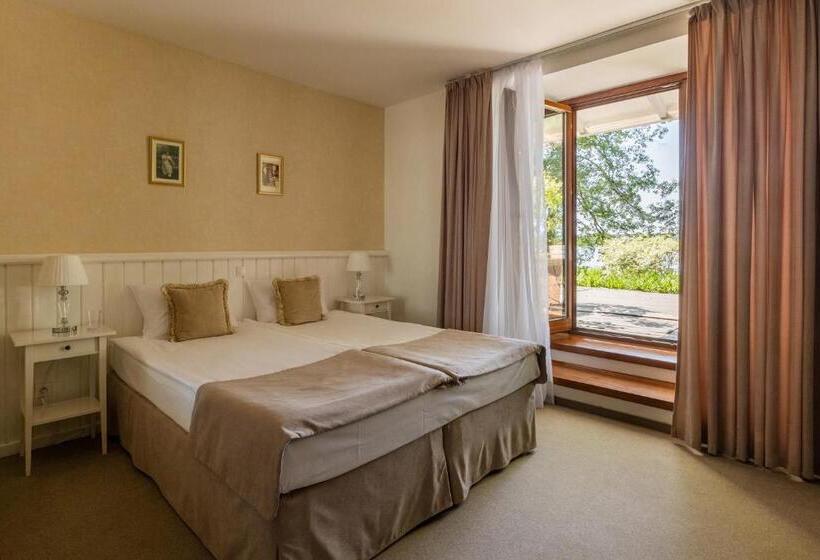 בית מלון כפרי Jabłoń Lake Resort