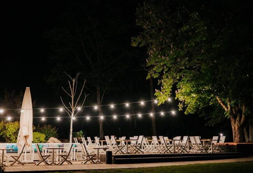 בית מלון כפרי Jabłoń Lake Resort