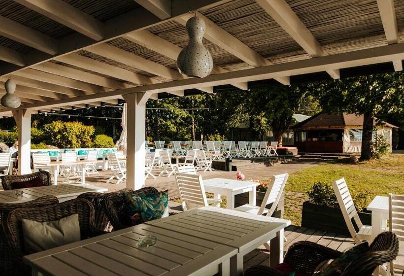 בית מלון כפרי Jabłoń Lake Resort