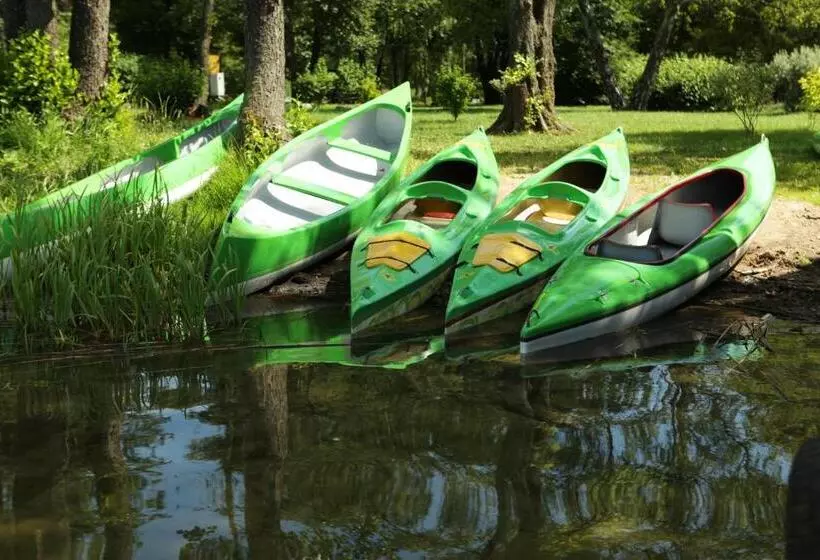 ホテル Jabłoń Lake Resort