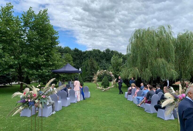 酒店 Kompleks Noclegowo Gastronomiczny Laguna