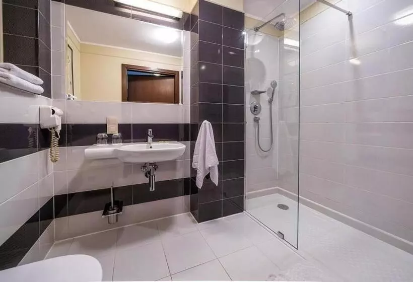 Hotelli Korona