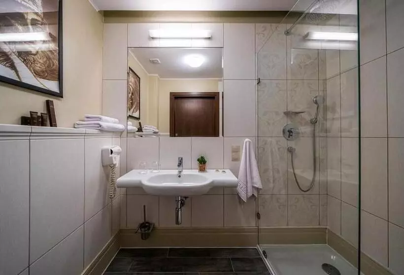 Hotelli Korona