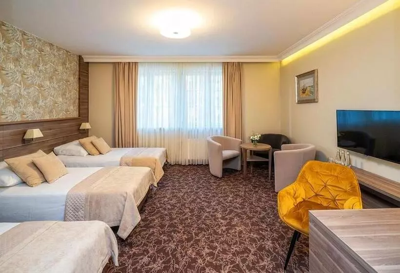Hotelli Korona