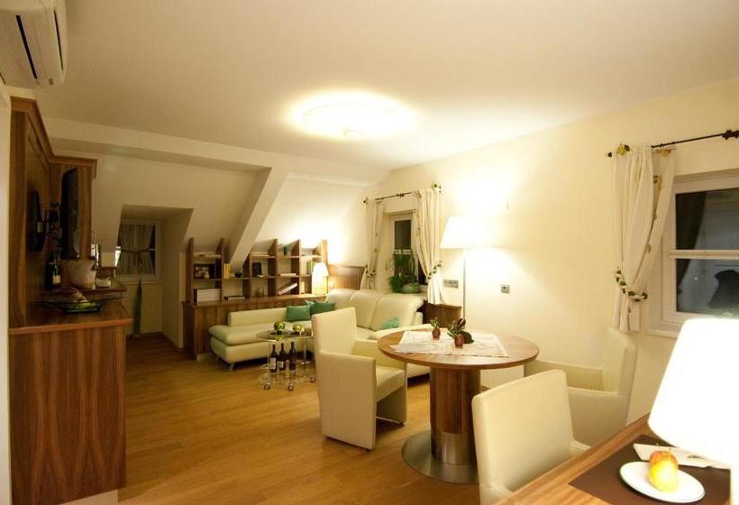 Отель Landhaus Stift Ardagger