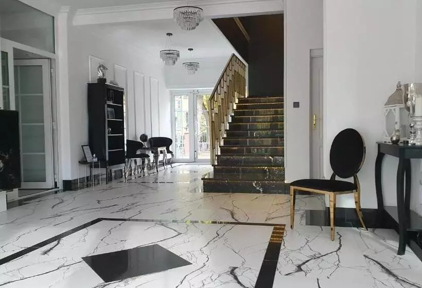 هتل Monte Carlo Boutique