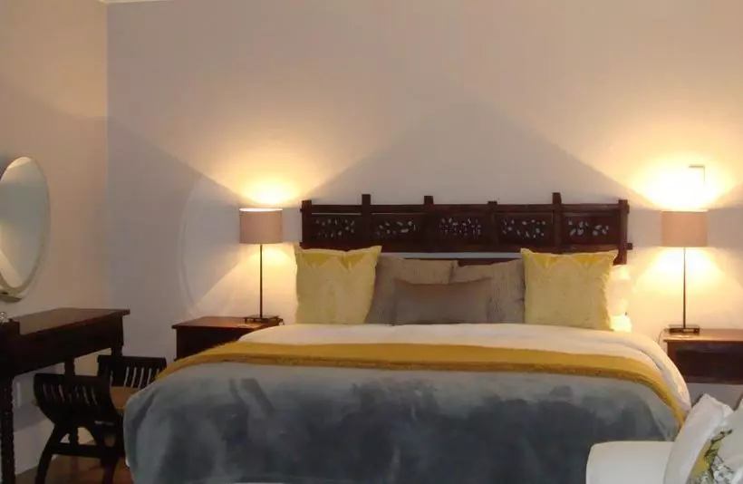 ホテル Moonstruck On Pringle Bay Guesthouse
