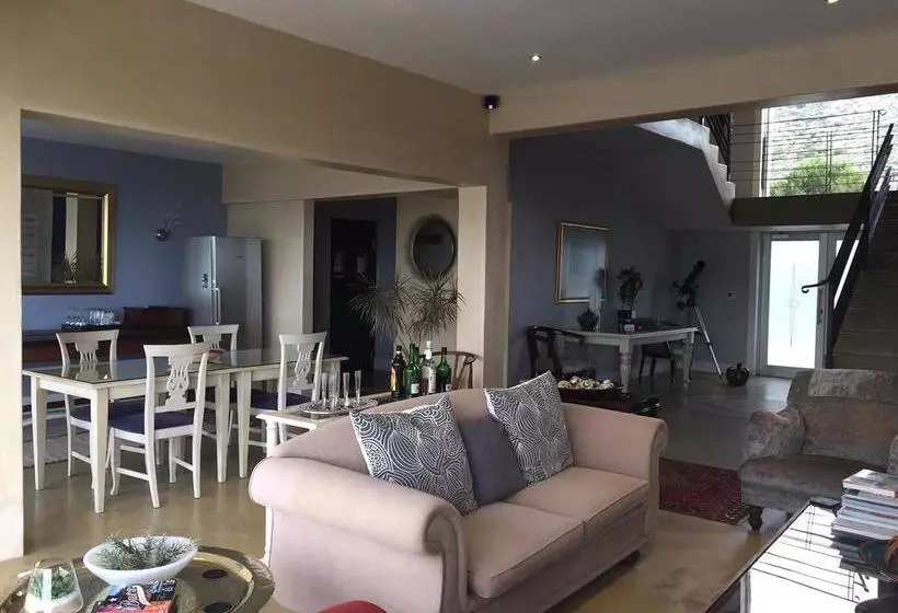 ホテル Moonstruck On Pringle Bay Guesthouse