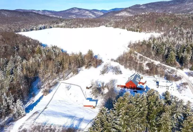 ホテル Mountain Meadows Lodge
