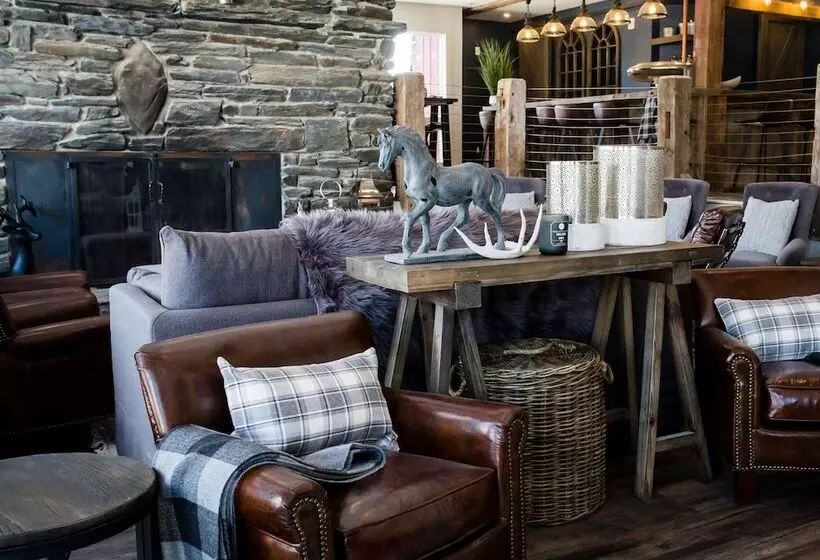 ホテル Mountain Meadows Lodge