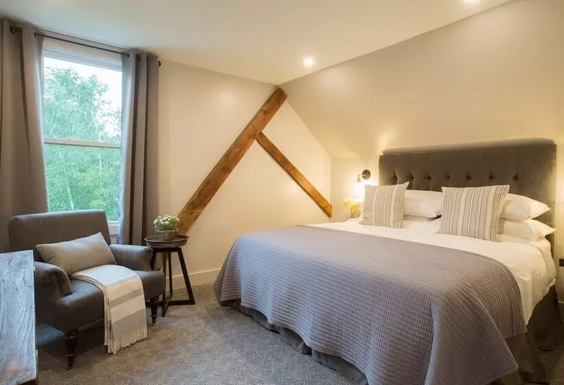 ホテル Mountain Meadows Lodge