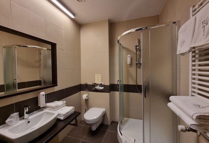 호텔 Nowy Dwór Elizy Blisko Sky Bridge