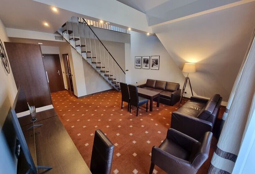 호텔 Nowy Dwór Elizy Blisko Sky Bridge