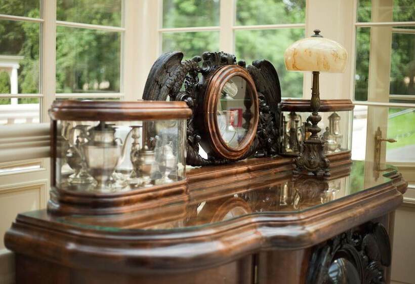 호텔 Pałac Tłokinia