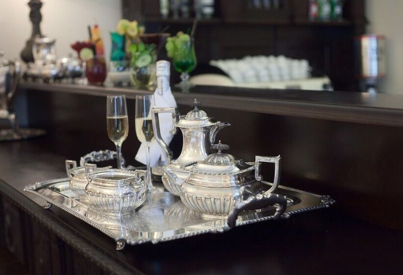 호텔 Pałac Tłokinia