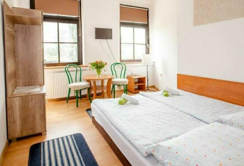 בית מלון כפרי Bike Hostel&camp