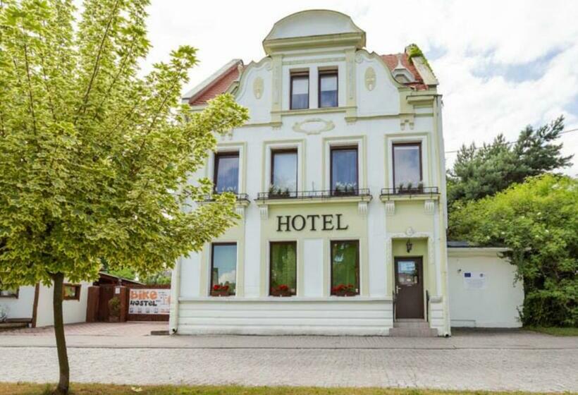 בית מלון כפרי Bike Hostel&camp