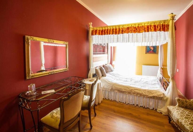 ホテル Plauter Kúria