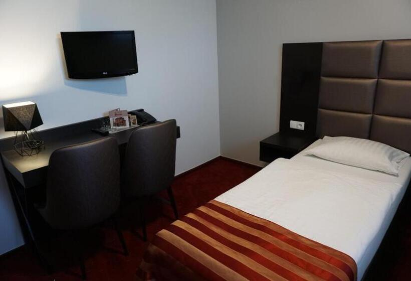 בית מלון כפרי Restauracja Varia