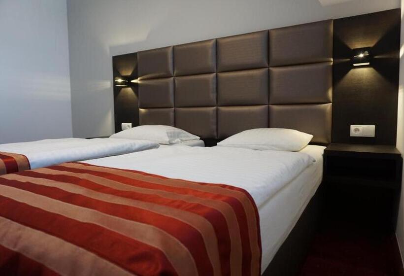 בית מלון כפרי Restauracja Varia