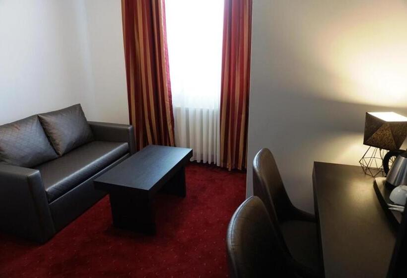 בית מלון כפרי Restauracja Varia