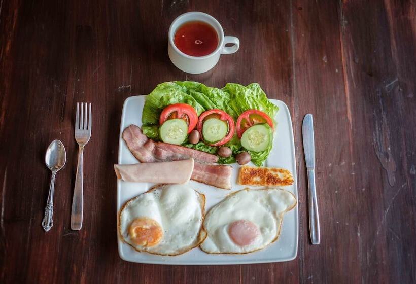 Отель Teacher S House