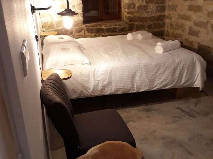 Отель Teacher S House