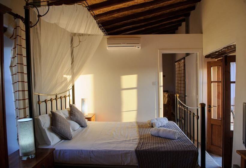 Отель Teacher S House