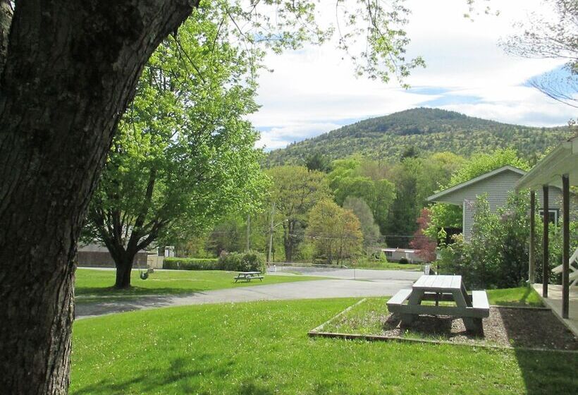 בית מלון כפרי The Blair House