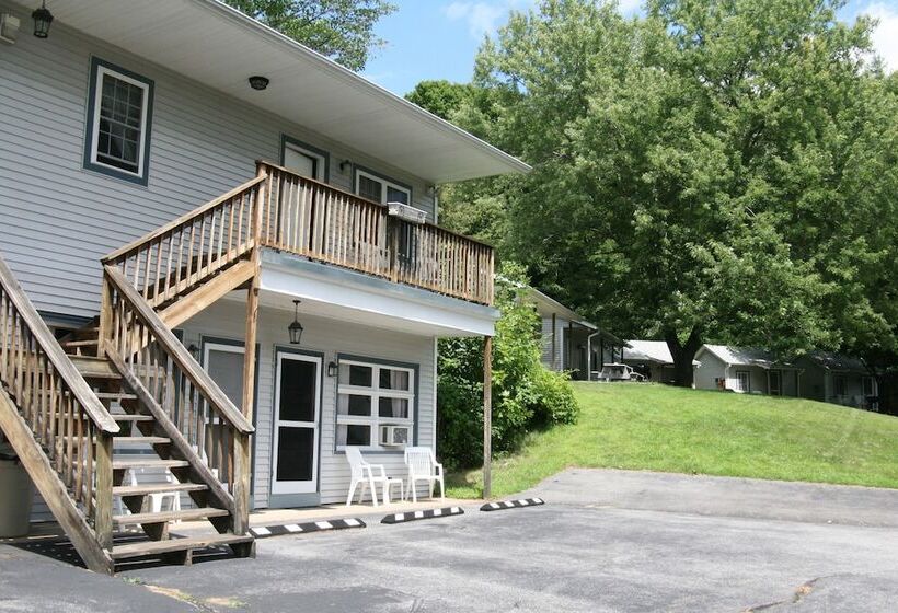 בית מלון כפרי The Blair House