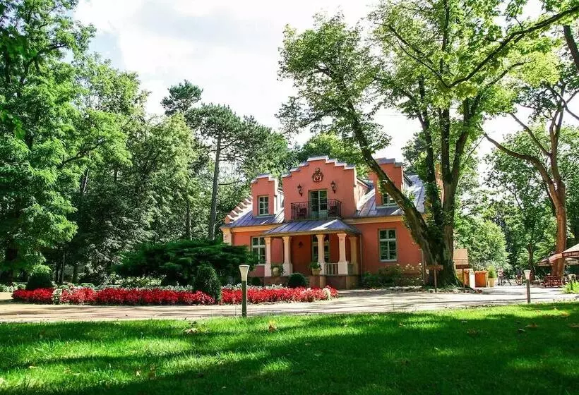 ホテル Willa Różana Ormonde Resorts