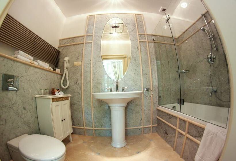 בית מלון כפרי Willa Różana Ormonde Resorts