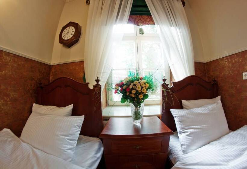 בית מלון כפרי Willa Różana Ormonde Resorts